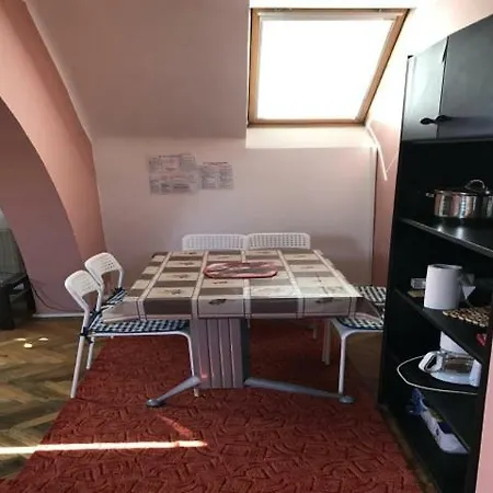 Apartament Sara *
